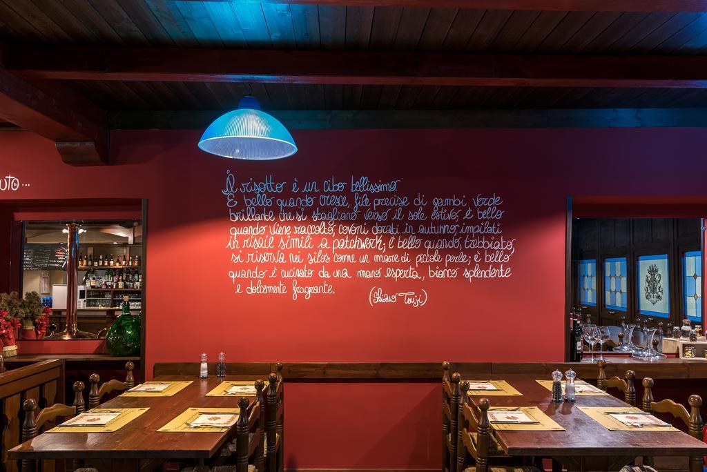 Hotel Blue Ribbon Vercelli Buitenkant foto