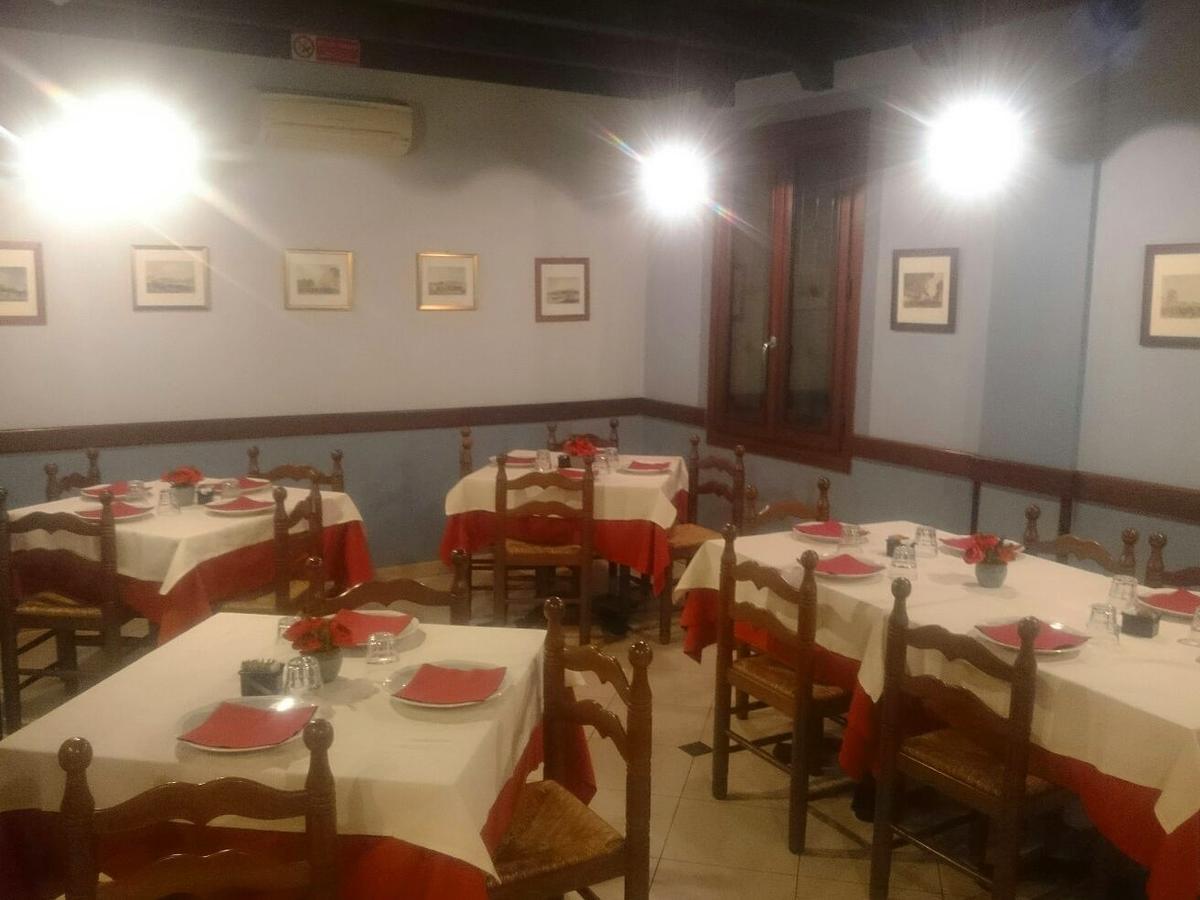 Hotel Blue Ribbon Vercelli Buitenkant foto